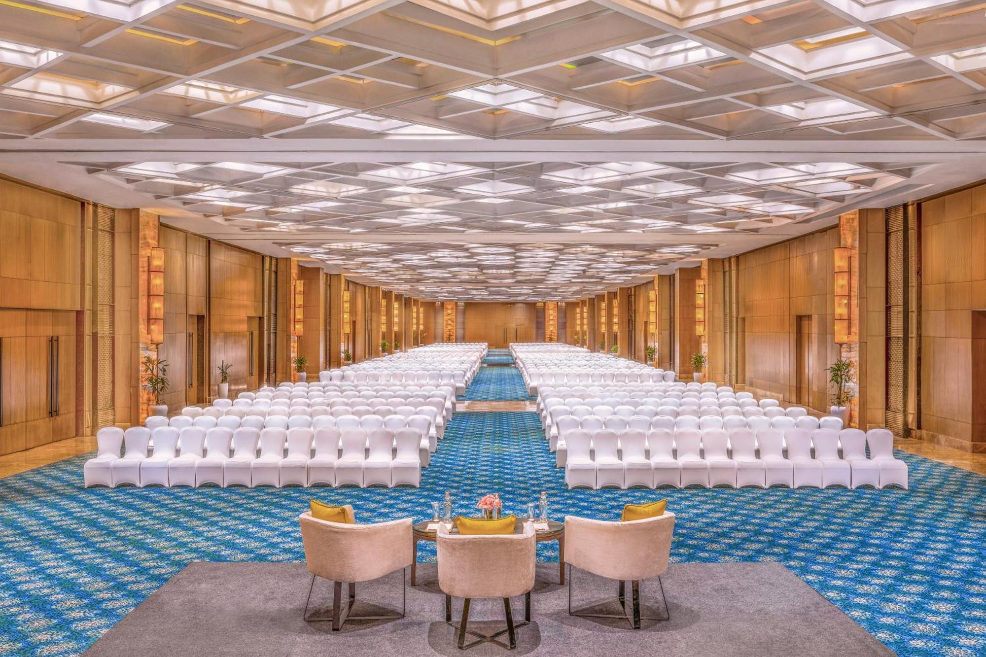ניו דלהי The Leela Ambience Convention Hotel Delhi מראה חיצוני תמונה The Grand Ballroom